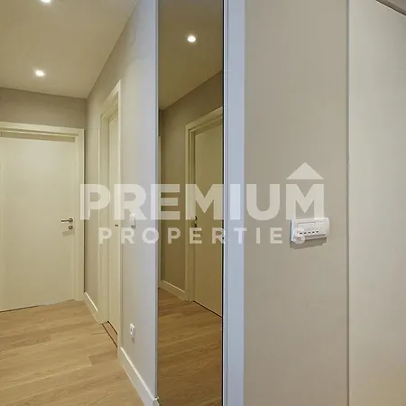 Premium Werde 2 Belgrade
