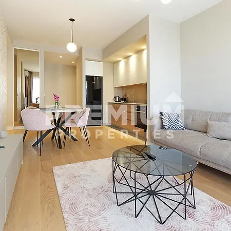 Premium Werde 2 * Belgrade